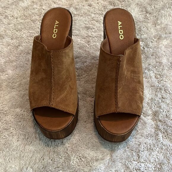 Aldo brown wedge.   Size 37. - Picture 2 of 8